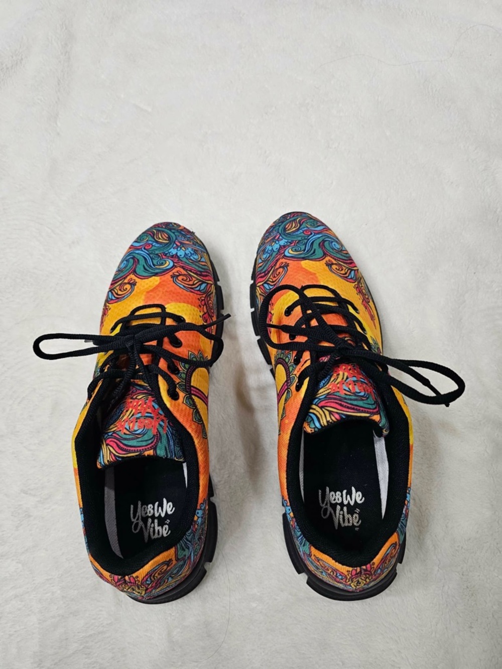 Yes We Vibe “Peace & Love” Men's Sneakers - Size 11M - Excellent Condition